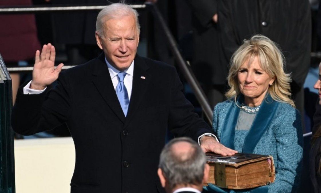 Asumió Biden y convocó a una nueva etapa de esperanza, unidad, bondad y decencia
