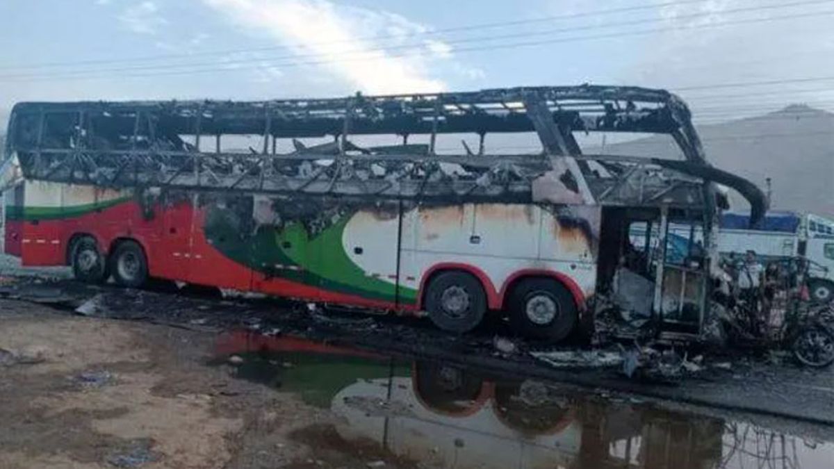 Un insólito siniestro vial dejó al menos 13 muertos en el norte de Perú