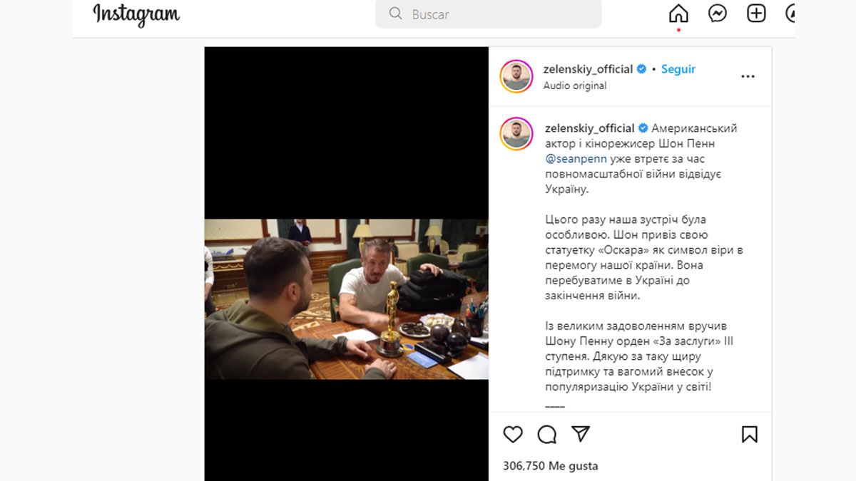 Video Sean Penn le dio uno de sus Óscar a Zelensky y le dijo que lo