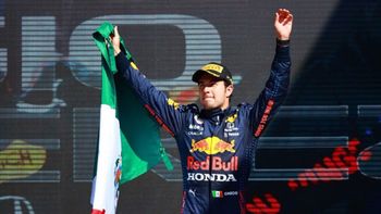 Fórmula 1: el mexicano Checo Pérez arrasó en el Gran Premio de Arabia Saudita y ganó con Red Bull