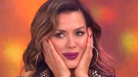 La extraña foto de Karina Jelinek: ¿se le ve una lola?