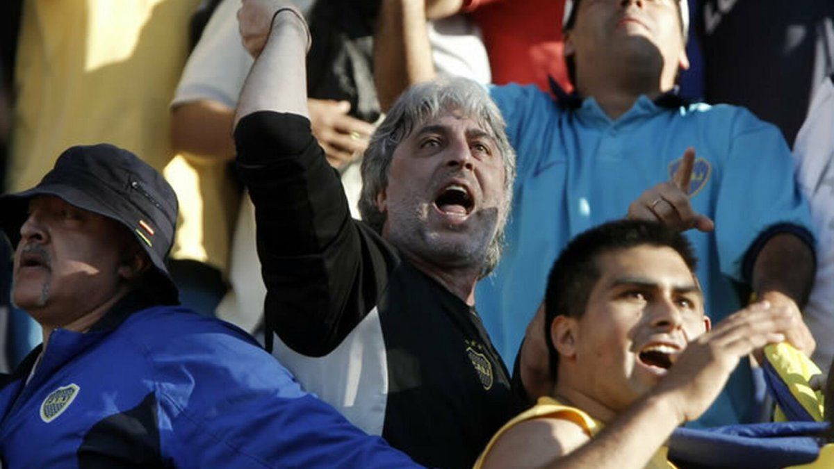 Di Zeo se acercó al búnker de Ameal para hablar con Riquelme: ¿hubo reunión?