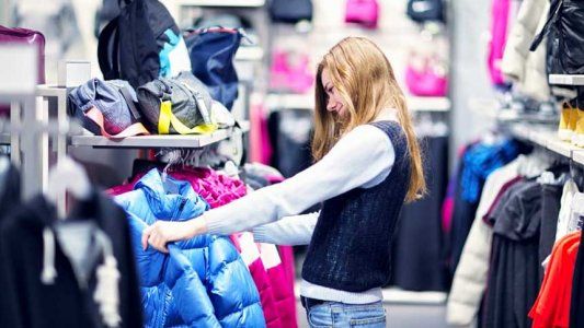 Fiestas edulcoradas: las ventas minoristas cayeron 9,9% en diciembre