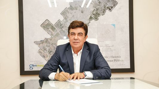 Fernando Espinoza reabre las paritarias 2023: aumento salarial de 32,5% y suma fija de $40 mil