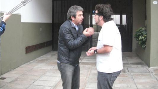 Walter Aniston, entre Ricardo Darín y Los Simuladores