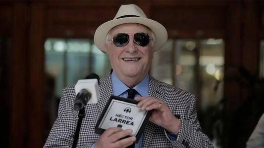 Internaron al conductor radial y televisivo Héctor Larrea