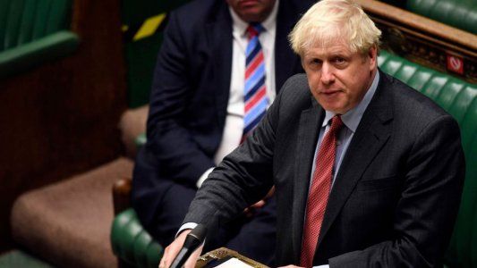 Varias naciones suspenden viajes desde el Reino Unido por la nueva cepa de Covid