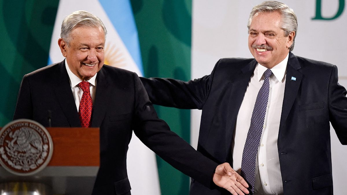 Alberto Fernández junto al mexicano Andrés Manuel López Obrador
