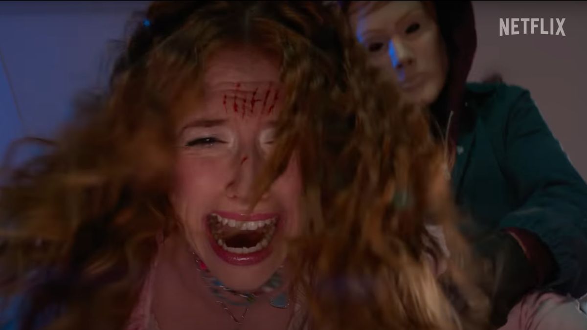 Viajes en el tiempo y slasher: Corte en el tiempo llega este Halloween (Netflix).