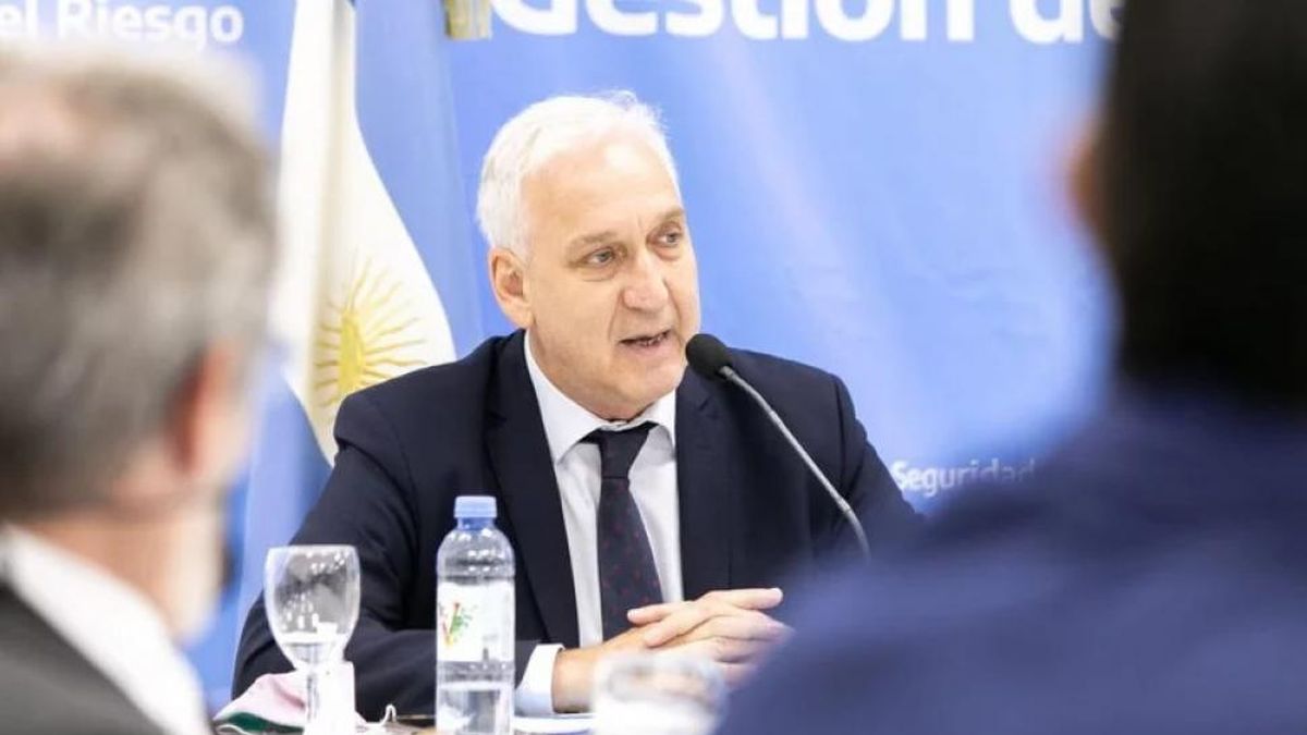 El embajador Gabriel Fuks abandonó Ecuador tras el conflicto por la exministra fugada. (Télam)