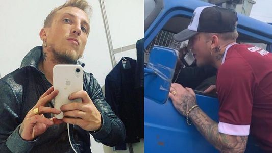 El video de El Polaco que se volvió viral: cantó con el megáfono de un vendedor ambulante