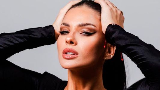 El osado look con transparencias de La China Suárez para los Latin Grammys 2023