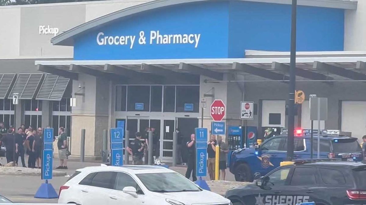 Terror en un supermercado de Michigan: 11 personas apu&ntilde;aladas en un ataque masivo dentro de un Walmart. (Foto: Reuters)