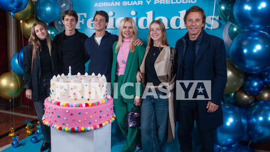 Los looks de Lali, Pampita y otros famosos en el estreno de la obra de Adrián Suar, Griselda Siciliani y Benjamín Vicuña