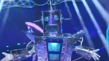 El famosísimo cantante que sorprendió a todos en ¿Quién es la máscara? al revelar su identidad