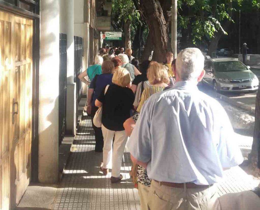 Qué trámites del ANSES se pueden hacer a través de la web y de la línea telefónica 130
