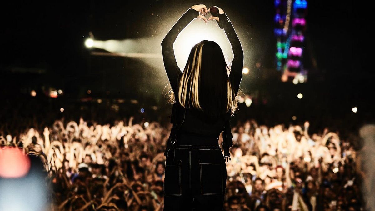 Nicki Nicole aclamada ante más de 500 mil personas en su primera gira europea