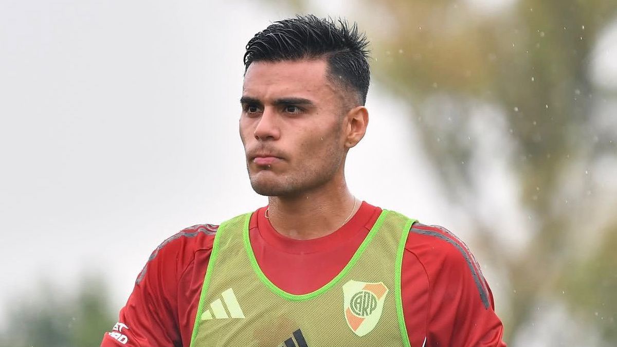 Quién es la figura de River que sale con una explosiva cantante y participante de Miss Universo