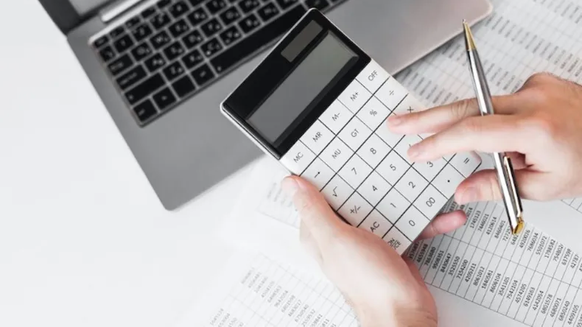 Alertan por la presión tributaria y su impacto en los créditos para el sector privado