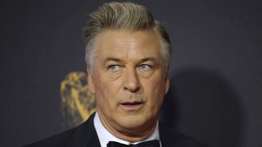 La pericia del FBI que complica a Alec Baldwin por la muerte de Halyna Hutchins