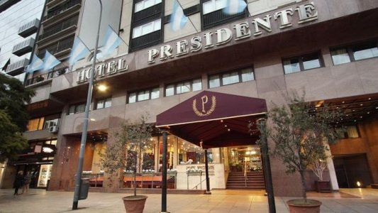 Habilitan cementerios, hoteles, garajes y cine publicitario ¿Cómo son los protocolos?