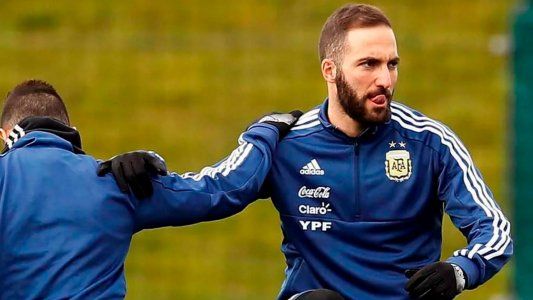 Gonzalo Higuaín será titular ante Italia