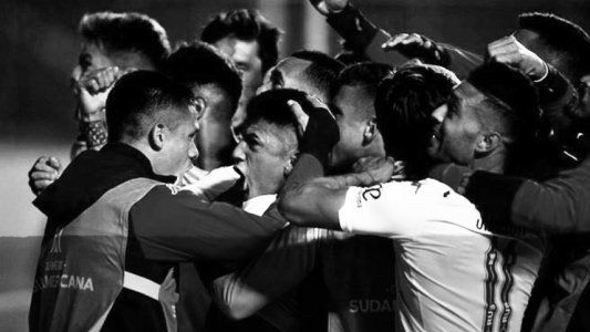 Copa Sudamericana: Vélez empató agónicamente 1-1 ante Peñarol en Montevideo y también pasó a octavos