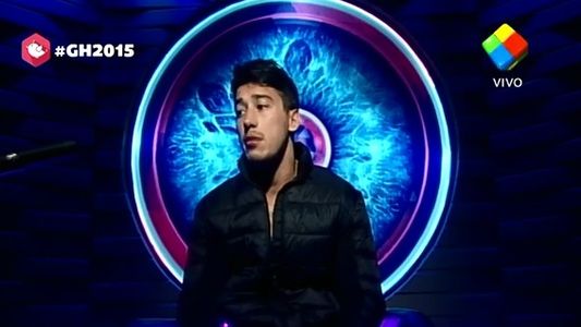 Nicolás ya la ve a Maypi fuera de la casa