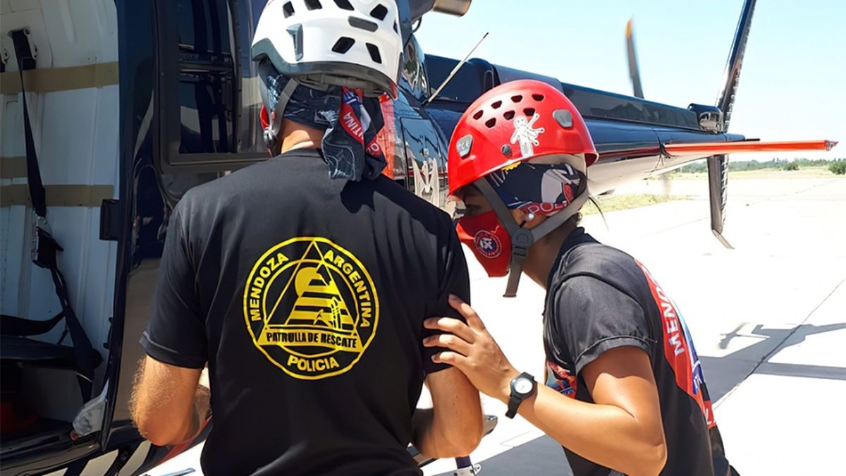 Mendoza: una turista coreana y un instructor se accidentaron mientras practicaban parapente en el Cerro Arco.