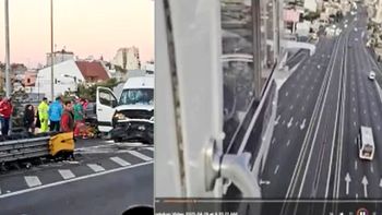 Caos en la autopista 25 de mayo: una combi se estrelló con 19 personas a bordo