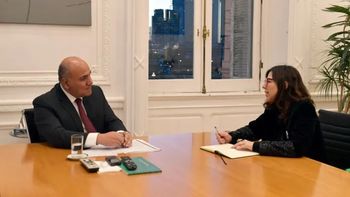 Tras una semana convulsionada en los mercados, Batakis se reúne con 3 ó 4 gobernadores para firmar obras troncales