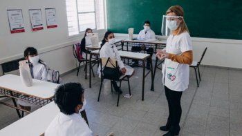 Docentes: el Gobierno anunció el inicio de la vacunación