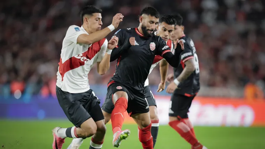 Con Nicolás Otamendi como capitán, River pierde 1-0 con Barracas Central en el debut del Clausura