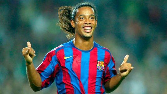 ¡BOMBAZO! A los 42 años, Ronaldinho anunció su regreso al fútbol