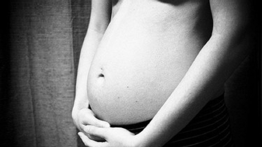 Una famosa periodista anunció que está embarazada: Te amamos, bebé