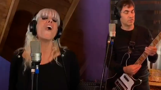 El video de Valeria Lynch y Mariano Gabriel Martínez que dejó en evidencia que pasan la cuarentena juntos