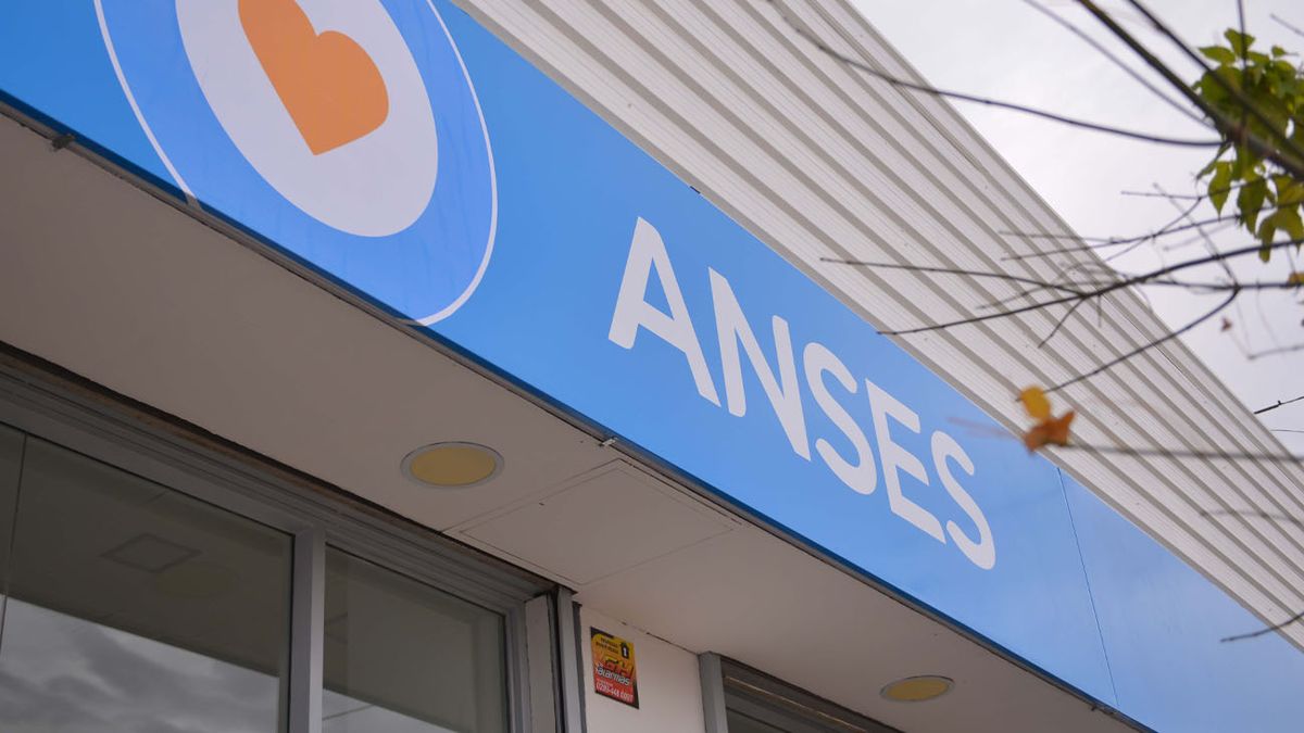 ANSES y Milei confirmaron el BENEFICIO para jubilados, AUH y ex Potenciar Trabajo