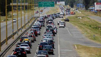 El feriado de Semana Santa con muchos turistas pero con poco gasto, según un informe de Came