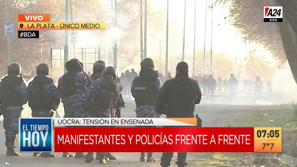 Piedras, gases y corridas: nuevos incidentes con trabajadores de la UOCRA en Ensenada