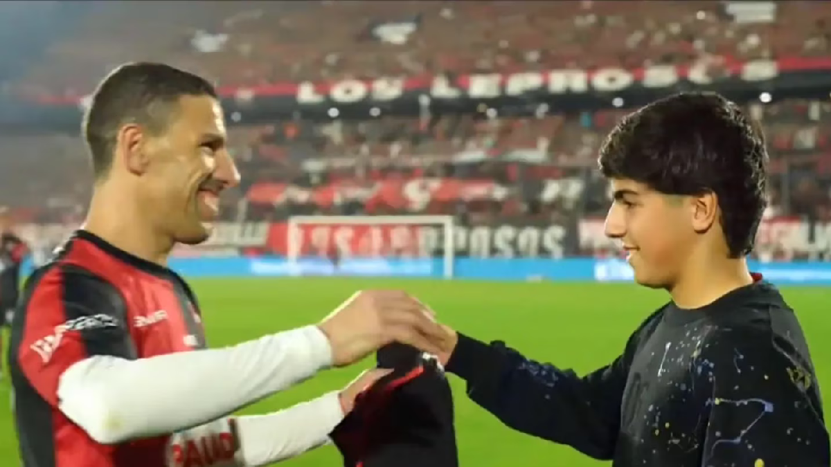 La emoci&oacute;n de Benjam&iacute;n Ag&uuml;ero al hablar de Lionel Messi en la despedida de Maxi Rodr&iacute;guez. (Foto: captura)