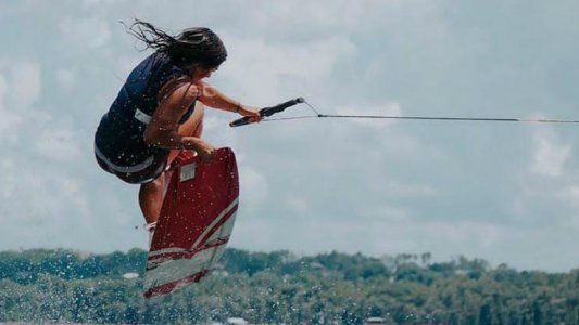 Eugenia De Armas le dio una histórica medalla dorada en wakeboard