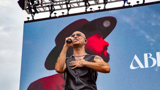 Abel Pintos cantó en Madrid ante una multitud notablemente emocionada