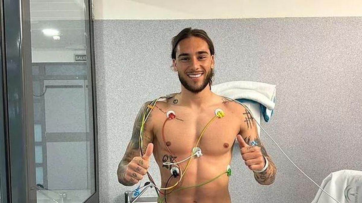 El jugador continua su recuperación en el hospital. 