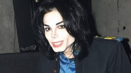 Confundieron a un imitador de Michael Jackson con Felipe Pettinato y lo golpearon