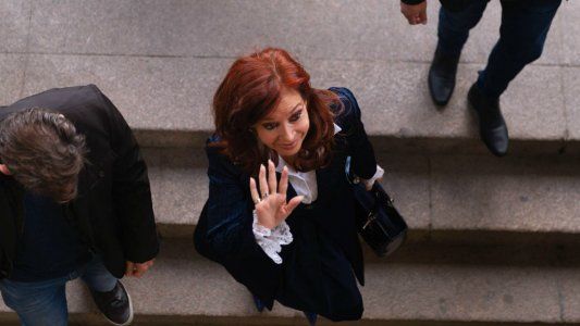 Por cuarta vez, el TOF 2 autorizó a Cristina Kirchner a viajar a Cuba para visitar a Florencia