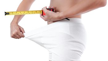 Se considera micropene cuando la longitud del pene en erección no supera los 7 centímetros, o menos de 4 centímetros estirado en reposo. No es una percepción subjetiva: es una condición médica definida por criterios clínicos.