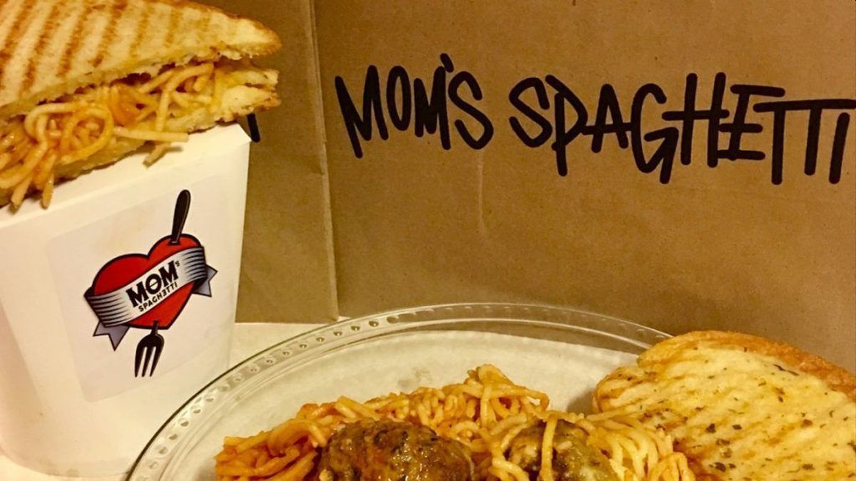 El men&uacute; disponible consiste en los platos: Mom's Spaghetti, por nueve d&oacute;lares; Mom's Spaghetti con alb&oacute;ndigas, por doce d&oacute;lares; y el Sghetti s&aacute;ndwich, que cuesta once d&oacute;lares.