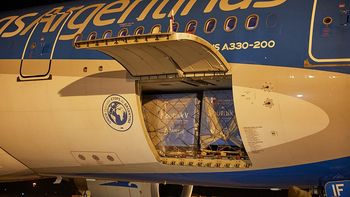 Sputnik V: arribaron 1.141.000 dosis a la Argentina, el mayor cargamento que llegó hasta el momento de Rusia (Foto: Telam). Sputnik V: arribaron 1.141.000 dosis a la Argentina, el mayor cargamento que llegó hasta el momento de Rusia (Foto: Telam).