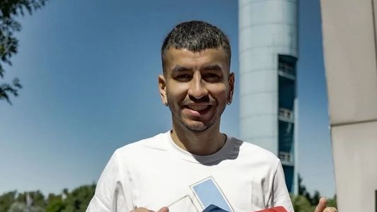 El emotivo homenaje de San Lorenzo para Ángel Correa tras consagrarse campeón con la Selección Argentina