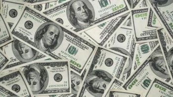 Para controlar la escalada del dólar, el Gobierno lanzó un paquete de medidas